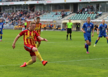 27.06.2015. Sparing Korona Kielce - Termalica Bruk-Bet Nieciecza. Drugiego gola dla Korony strzela Michał Wrześniewski / Kamil Król / Radio Kielce