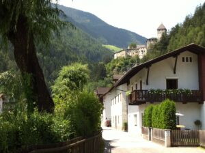 Muzyczne Podróże Przez Świat. Południowy Tyrol / Paweł Staszczyk