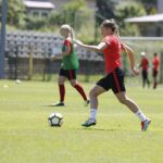 Trening reprezentacji Polski piłkarek nożnych na stadionie przy ul. Szczepaniaka / Jarosław Kubalski / Radio Kielce