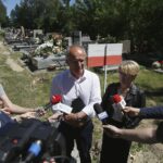 Profesor Krzysztof Szwagrzyk - wiceprezes Instytutu Pamięci Narodowej, dyrektor Biura Poszukiwań i Identyfikacji IPN, Dorota Koczwańska-Kalita - naczelnik delegatury IPN w Kielcach / Jarosław Kubalski / Radio Kielce