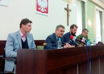 Konferencja dot. festiwalu harcerskiego. Od lewej: Karol Gadowski, zastępca dyrektora zastępca dyrektora Wydziału Kultury, Sportu i Promocji Miasta, Wojciech Lubawski, prezydent Kielc, Tomasz Rejmer, dyrektor Domu Kultury Białogon, Arkadiusz Szostak, dyrektor artystyczny festiwalu / Wiktor Dziarmaga / Radio Kielce