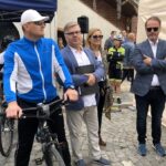 Sandomierz. I Zjazd Fanów „Ojca Mateusza”. Na zdjęciu od prawej: Artur Żmijewski / Grażyna Szlęzak - Wójcik / Radio Kielce