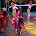 01.06.2018 Kielce. Kielecki Teatr Tańca. Spektakl "Alicja w Krainie Czarów" w amfiteatrze na Kadzielni / Jarosław Kubalski / Radio Kielce