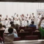 02.05.2018 Radio Kielce. Agata Steczkowska wystąpiła w Studiu Gram z chórem dziecięcym / Jarosław Kubalski / Radio Kielce