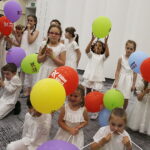 02.05.2018 Radio Kielce. Agata Steczkowska wystąpiła w Studiu Gram z chórem dziecięcym / Jarosław Kubalski / Radio Kielce