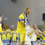 03.06.2018 Kielce. Mecz finałowy PGNiG Superligi PGE Vive Kielce - Wisła Płock. PGE Vive Kielce zdobyło Mistrza Polski po raz piętnasty. Pożegnanie zawodników. Bertus Servaas i Karol Bielecki / Jarosław Kubalski / Radio Kielce