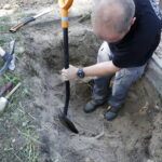 04.06.2018 Kielce. Cmentarz na Piaskach. Łączka. Poszukiwania ofiar terroru komunistycznego / Jarosław Kubalski / Radio Kielce