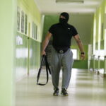 12.06.2018 Kielce. SP nr 24. Zdjęcia do filmu edukacyjnego: jak zachowywać się podczas ataku terrorystycznego na szkołę / Jarosław Kubalski / Radio Kielce