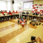 14.06.2018 Kielce. PśK. Konferencja z udziałem zespołów studentów, laureatów III miejsca konkursu łazików marsjańskich w USA i zwycięzców wyścigu samochodów elektrycznych Green Power w Bydgoszczy / Jarosław Kubalski / Radio Kielce