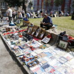 16.06.2018 Kielce. Giełda staroci i antyków pod WDK / Jarosław Kubalski / Radio Kielce