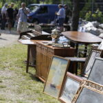 16.06.2018 Kielce. Giełda staroci i antyków pod WDK / Jarosław Kubalski / Radio Kielce