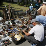 16.06.2018 Kielce. Giełda staroci i antyków pod WDK / Jarosław Kubalski / Radio Kielce