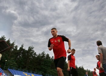 17.06.2018 Kielce. Próby wydolnościowe piłkarzy Korony Kielce na stadionie lekkoatletycznym / Jarosław Kubalski / Radio Kielce