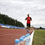 17.06.2018 Kielce. Próby wydolnościowe piłkarzy Korony Kielce na stadionie lekkoatletycznym / Jarosław Kubalski / Radio Kielce