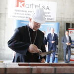 21.06.2018 Kielce. UJK. Wmurowanie kamienia węgielnego pod gmach Centrum Komunikacji Medialnej i Informacji Naukowej. Biskup Jan Piotrowski / Jarosław Kubalski / Radio Kielce