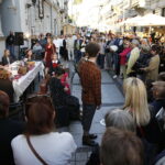 22.06.2018 Kielce. Święto Kielc. Biała Noc. Dzieła literackie powstałe w niepodległej Polsce przed Teatrem Żeromskiego / Jarosław Kubalski / Radio Kielce