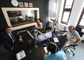 11.06.2018 Radio Kielce. Punkty WIdzenia. Tomasz Pleban - wicekurator świetokrzyski, Piotr Molasy -  prezes ŚWOPR, Karol Macek - rzecznik prasowy KMP i Łukasz Stochman - ratownik WOPR / Jarosław Kubalski / Radio Kielce