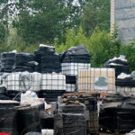 Składowisko niebezpiecznych odpadów w Nowinach przy ulicy Perłowej / Michał Kita / Radio Kielce