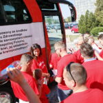 "Samorządowcy dzieciom" zbiórka krwi przed Urzędem Marszałkowskim / Marzena Mąkosa / Radio Kielce