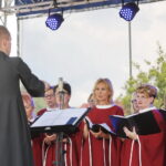 Uroczystości patriotyczne z okazji 100 rocznicy odzyskania niepodległości. Występ Chóru z parafii pw. Najświętszego Serca Jezusowego w Radomiu  / Marzena Mąkosa / Radio Kielce