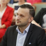 Uroczysta inauguracja karty seniora w Urzędzie Stanu Cywilnego. Łukasz Salwarowski - Prezes Stowarzyszenia MANKO / Marzena Mąkosa / Radio Kielce