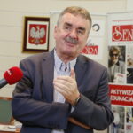 Uroczysta inauguracja karty seniora w Urzędzie Stanu Cywilnego. Wojciech Lubawski - prezydent Kielc / Marzena Mąkosa / Radio Kielce