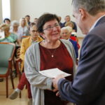 Uroczysta inauguracja karty seniora w Urzędzie Stanu Cywilnego / Marzena Mąkosa / Radio Kielce