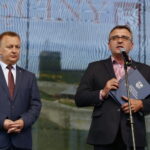 Średniowieczne Chęciny. Robert Jaworski - burmistrz Chęcin i Piotr Żołądek - członek zarządu Województwa Świętokrzyskiego / Marzena Mąkosa / Radio Kielce