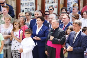 „Polska jest jedna”. Wicepremier do spraw społecznych Beata Szydło w Skarżysku-Kamiennej / Marzena Mąkosa / Radio Kielce