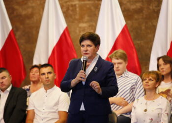 „Polska jest jedna”. Wicepremier do spraw społecznych Beata Szydło w Skarżysku-Kamiennej / Marzena Mąkosa / Radio Kielce