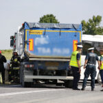 Wypadek na drodze nr 74. Zderzenie autokaru przewożącego dzieci z samochodem przewożącym kruszywo / Marzena Mąkosa / Radio Kielce