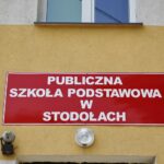 Wypadek na drodze nr 74. Zderzenie autokaru przewożącego dzieci z samochodem przewożącym kruszywo / Marzena Mąkosa / Radio Kielce