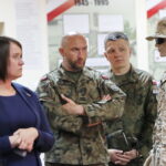 Sejmowa i Senacka Komisja Obrony Narodowej. Od lewej: poseł PiS Anna Maria Siarkowska; płk Paweł Chabielski i płk Artur Barański / Marzena Mąkosa / Radio Kielce