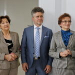 Pralnia Wodna NEMO, prowadzona przez osoby niepełnosprawne. Krzysztof Słoń - senator RP i Agata Wojtyszek - wojewoda świętokrzyski  / Marzena Mąkosa / Radio Kielce