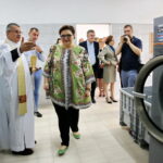 Pralnia Wodna NEMO, prowadzona przez osoby niepełnosprawne. Na zdjęciu: podsekretarz stanu Elżbieta Bojanowska / Marzena Mąkosa / Radio Kielce