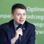 Konferencja prasowa w Wojewódzkim Funduszu Ochrony Środowiska i Gospodarki Wodnej. Podsumowanie dotychczasowych efektów programu "czyste powietrze".Bartłomiej Dorywalski - Doradca Wojewody Świętokrzyskiego / Marzena Mąkosa / Radio Kielce