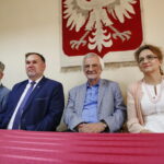 Spotkanie wicemarszałka i szefa klubu parlamentarnego PiS, Ryszarda Terleckiego z mieszkańcami Gnojna. Krzysztof Słoń - senator RP, Marek Kwitek - poseł PiS, Ryszard Terlecki - wicemarszałek PiS i Agata Wojtyszek - wojewoda świętokrzyski / Marzena Mąkosa / Radio Kielce