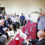 Spotkanie wicemarszałka i szefa klubu parlamentarnego PiS, Ryszarda Terleckiego z mieszkańcami Gnojna / Marzena Mąkosa / Radio Kielce