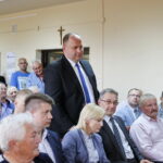 Spotkanie wicemarszałka i szefa klubu parlamentarnego PiS, Ryszarda Terleckiego z mieszkańcami Gnojna / Marzena Mąkosa / Radio Kielce