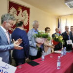 Spotkanie wicemarszałka i szefa klubu parlamentarnego PiS, Ryszarda Terleckiego z mieszkańcami Gnojna. Na zdjęciu: Krzysztof Słoń - senator RP, Ryszard Terlecki - wicemarszałek PiS i Agata Wojtyszek - wojewoda świętokrzyski / Marzena Mąkosa / Radio Kielce