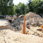 Budowa nowej niecki fontanny przy skrzyżowaniu Źródłowej z Sandomierską / Marzena Mąkosa / Radio Kielce