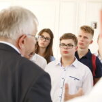 Uczniowie ze Szkoły Podstawowej w Mircu na wycieczce w Sejmie / Marzena Mąkosa / Radio Kielce