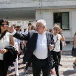 Uczniowie ze Szkoły Podstawowej w Mircu na wycieczce w Sejmie. Na zdjęciu: Krzysztof Lipiec - poseł PiS / Marzena Mąkosa / Radio Kielce