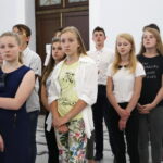 Uczniowie ze Szkoły Podstawowej w Mircu na wycieczce w Sejmie / Marzena Mąkosa / Radio Kielce