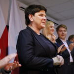 Spotkanie wicepremier Beaty Szydło z mieszkańcami Ostrowca Świętokrzyskiego. Na zdjęciu: wicepremier Beata Szydło / Marzena Mąkosa / Radio Kielce