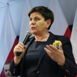Spotkanie wicepremier Beaty Szydło z mieszkańcami Ostrowca Świętokrzyskiego. Na zdjęciu: wicepremier Beata Szydło / Marzena Mąkosa / Radio Kielce