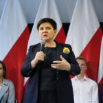 Spotkanie wicepremier Beaty Szydło z mieszkańcami Ostrowca Świętokrzyskiego. Na zdjęciu: wicepremier Beata Szydło / Marzena Mąkosa / Radio Kielce