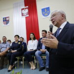 Spotkanie wicepremier Beaty Szydło z mieszkańcami Starachowic w Starostwie Powiatowym. Na zdjęciu: Krzysztof Lipiec - poseł PiS / Marzena Mąkosa / Radio Kielce