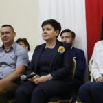 Spotkanie wicepremier Beaty Szydło z mieszkańcami Starachowic w Starostwie Powiatowym. Na zdjęciu w środku: Beata Szydło - wicepremier / Marzena Mąkosa / Radio Kielce