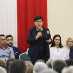 Spotkanie wicepremier Beaty Szydło z mieszkańcami Starachowic w Starostwie Powiatowym. Na zdjęciu: Beata Szydło - wicepremier / Marzena Mąkosa / Radio Kielce